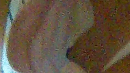 Dos hermanas rojas follan en anal con un beso con un porno lat hombre