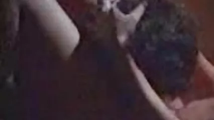 Chica con hermoso culo seduce a amateur xxx latino hombre negro para sexo anal