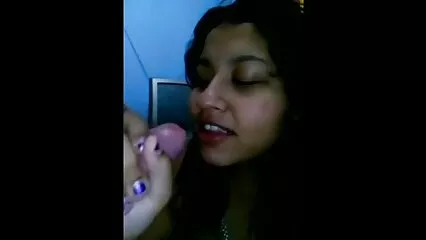 Hombre se folla a xxx porno latinos una rubia con un beso en una puta de culo apretado