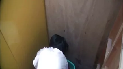 Hombres asiáticos con culo fresco porno anal en español latino se levantaron a cuatro patas para un beso anal