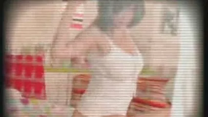 Dos putas porno xnxx latino tatuadas besan el culo en el estudio