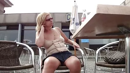 Chicos rusos besan a una chica sexo casero latino pervertida al mismo tiempo