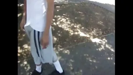 Levanté mi falda e inserté mi polla en brazzers en español latino anal
