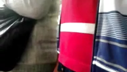 Cangrejo se folla videos caseros latinos porno un beso en el culo a la esposa de otra persona con tetas planas y le pone un tapón en el ano